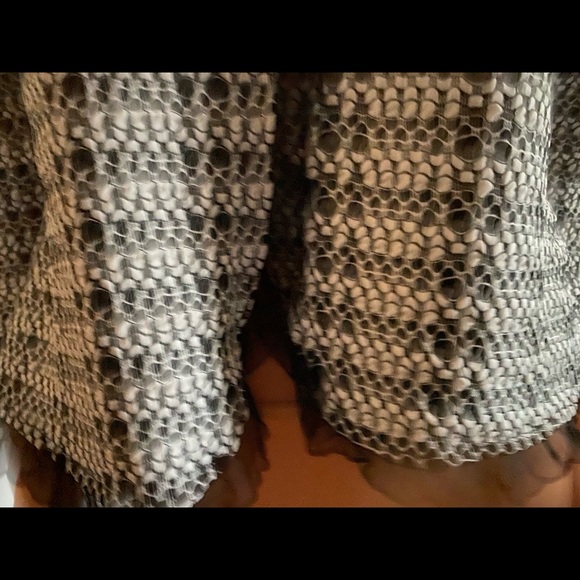 Top by Nicole size large - Picture 4 of 6